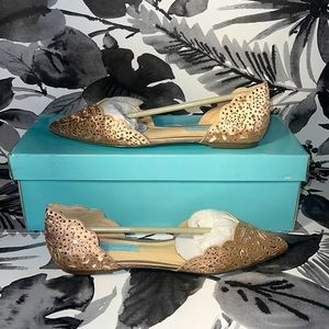 Betsey Johnson Ven Style Color Mchampa Embel Laser Cut Point, Size 6!